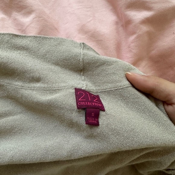 212 Collection Beige Tan Collared Cropped Cardigan Sweater Layering Women’s Fall - Picture 4 of 5